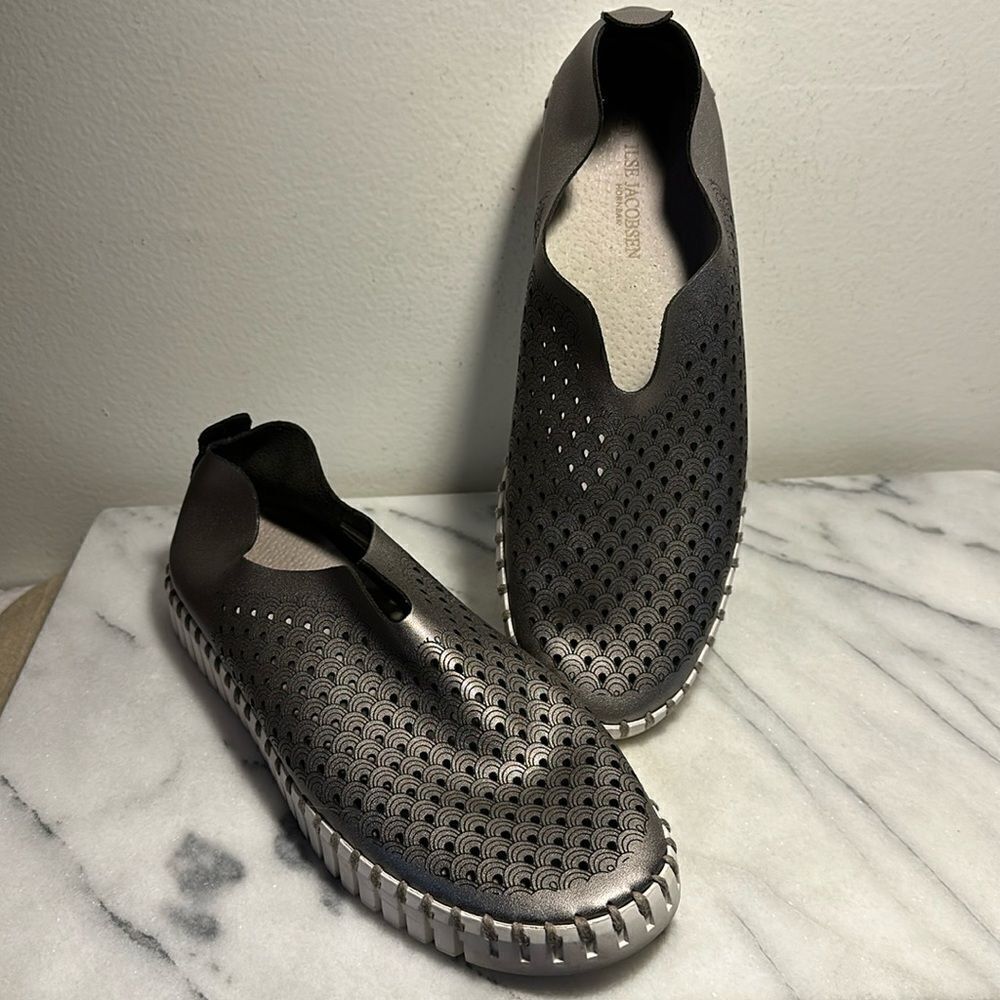 Ilse Jacobsen Metallic silver bullet  Perforated Leather Tulip Slip On Sneakers